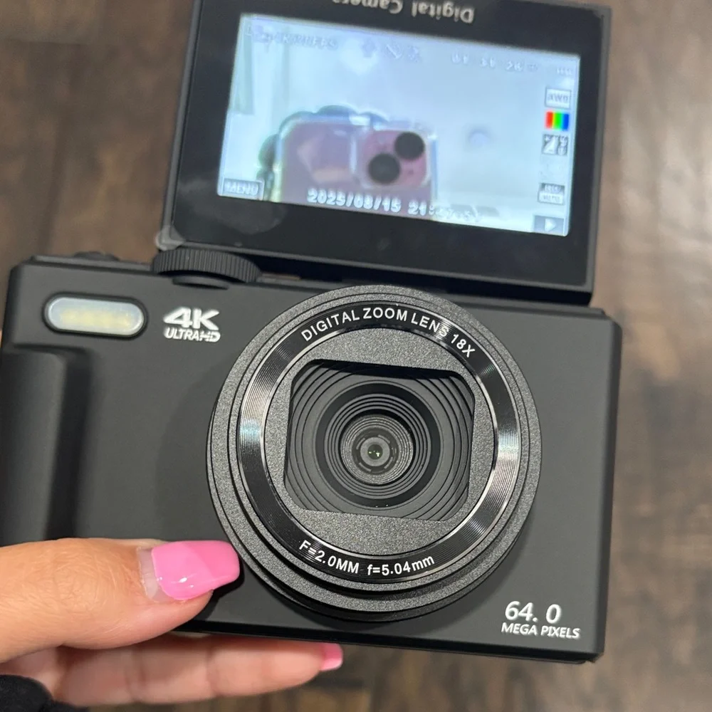 Digital camera